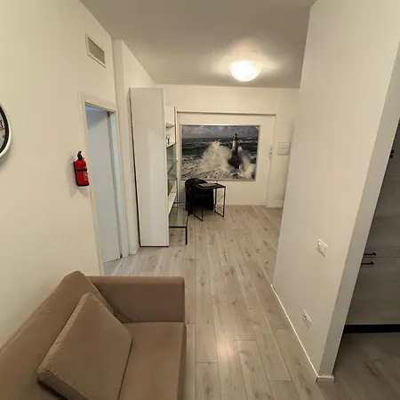 Cca23- By Homes In Apartament