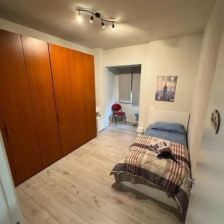 Apartment Homes In Cca23 *