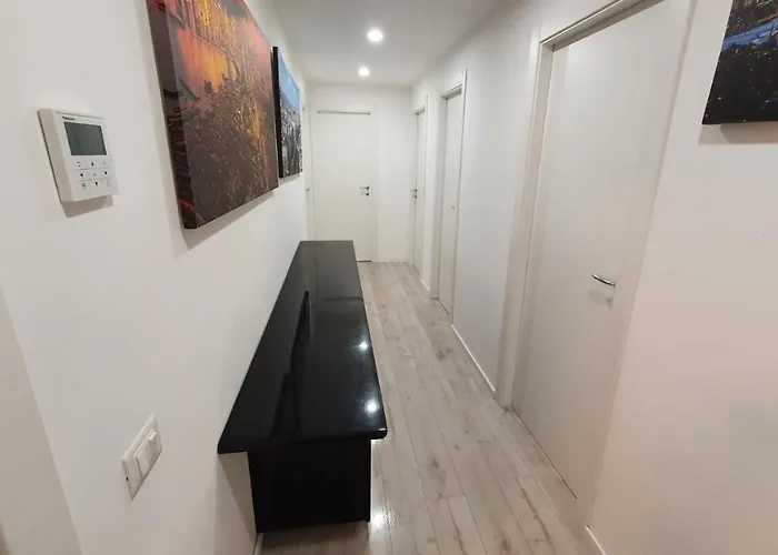 Carloalberto23- Rooms By Homes In Ancona Lägenhet *