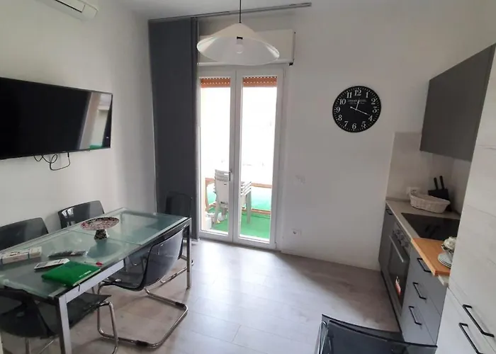 Carloalberto23- Rooms By Homes In Ancona Lägenhet