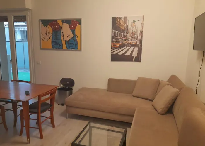 Carloalberto23- Rooms By Homes In Ancona Lägenhet