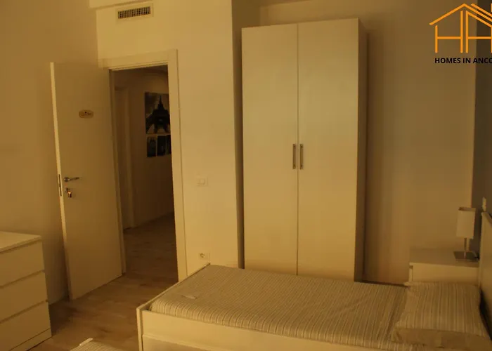 Lägenhet Carloalberto23- Rooms By Homes In Ancona Ancona