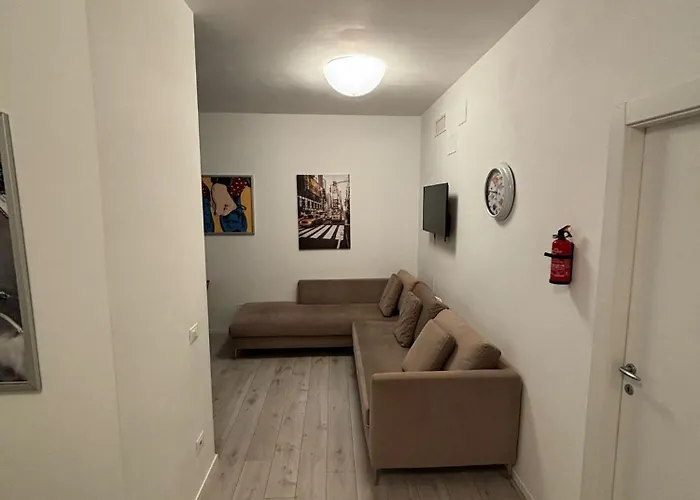 Carloalberto23- Rooms By Homes In Ancona Lägenhet