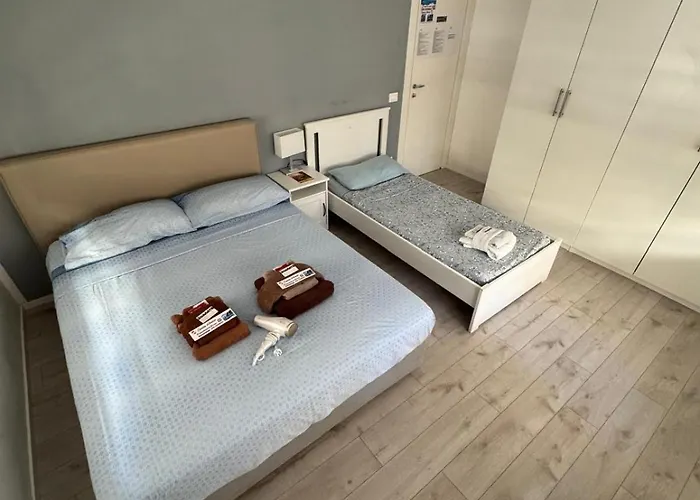 Carloalberto23- Rooms By Homes In Ancona * Ancona