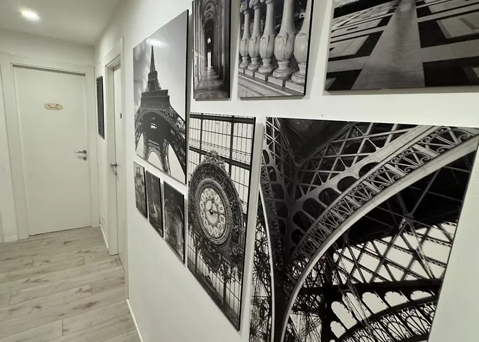 Carloalberto23- Rooms By Homes In Ancona Lägenhet