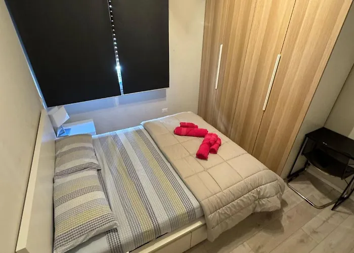 Carloalberto23- Rooms By Homes In Ancona Lägenhet *